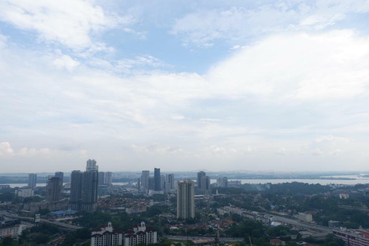 The Pinnacle Tower Джохор-Бару Экстерьер фото