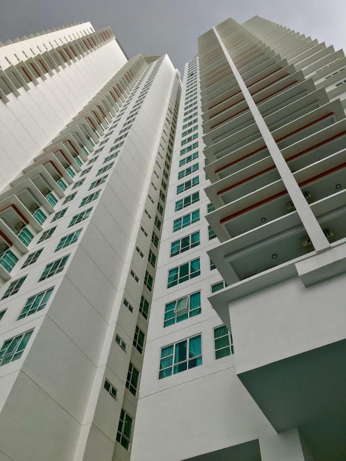 The Pinnacle Tower Джохор-Бару Экстерьер фото